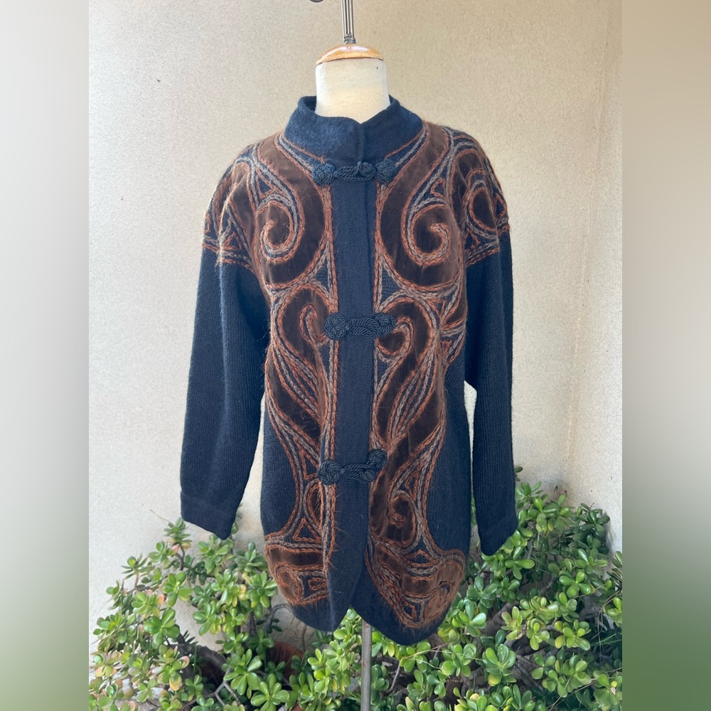 Vintage cardigan sweater black mohair wool blend velvet swirl trim Sz M/L.